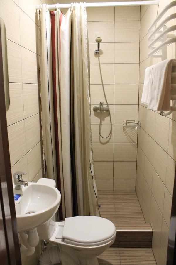 Отель Dikii Med Geletintsy